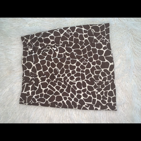 Lilly Pulitzer mini skirt - Picture 2 of 7